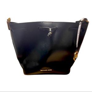 New Michael Kors Eden Collection Leather Bucket Bag